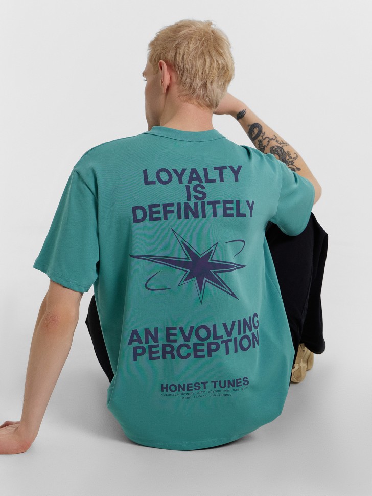 Футболка мужская бирюзовая с надписью "Loyalty is definitely " 111855