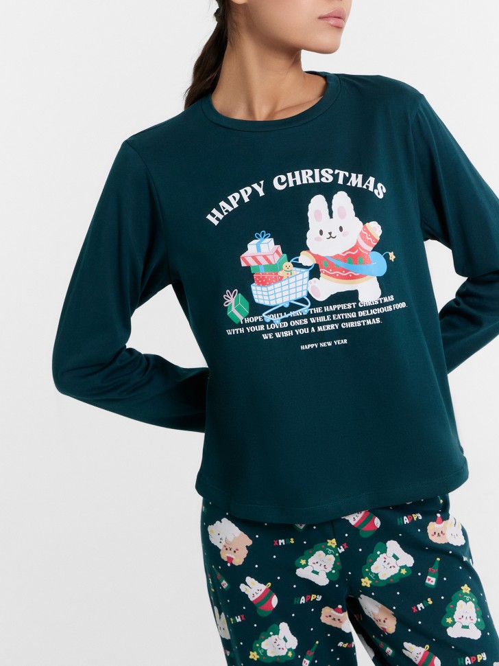 Пижама женская зеленая с принтом и надписью "Happy Christmas" 592468 Mark Formelle
