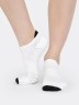 Короткие женские спортивные носки из пряжи meryl® skinlife белого цвета 360C-1251 Mark Formelle