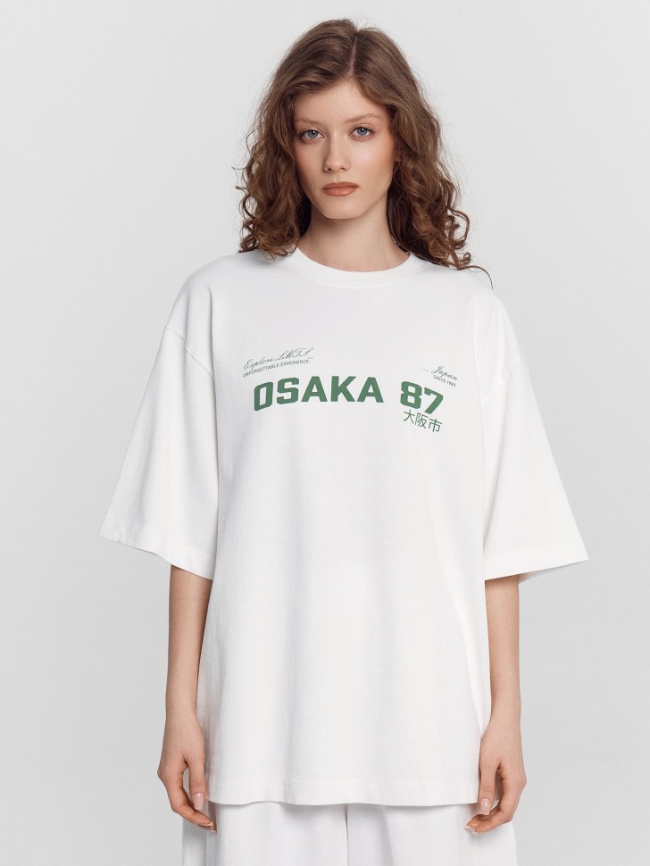 Комплект женский белый с принтом и надписью "Osaka 87" 192010 Mark Formelle