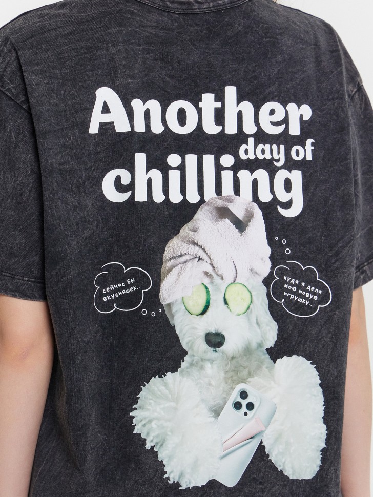 Футболка женская с принтом и надписью "another day of chilling" 112934 Mark Formelle