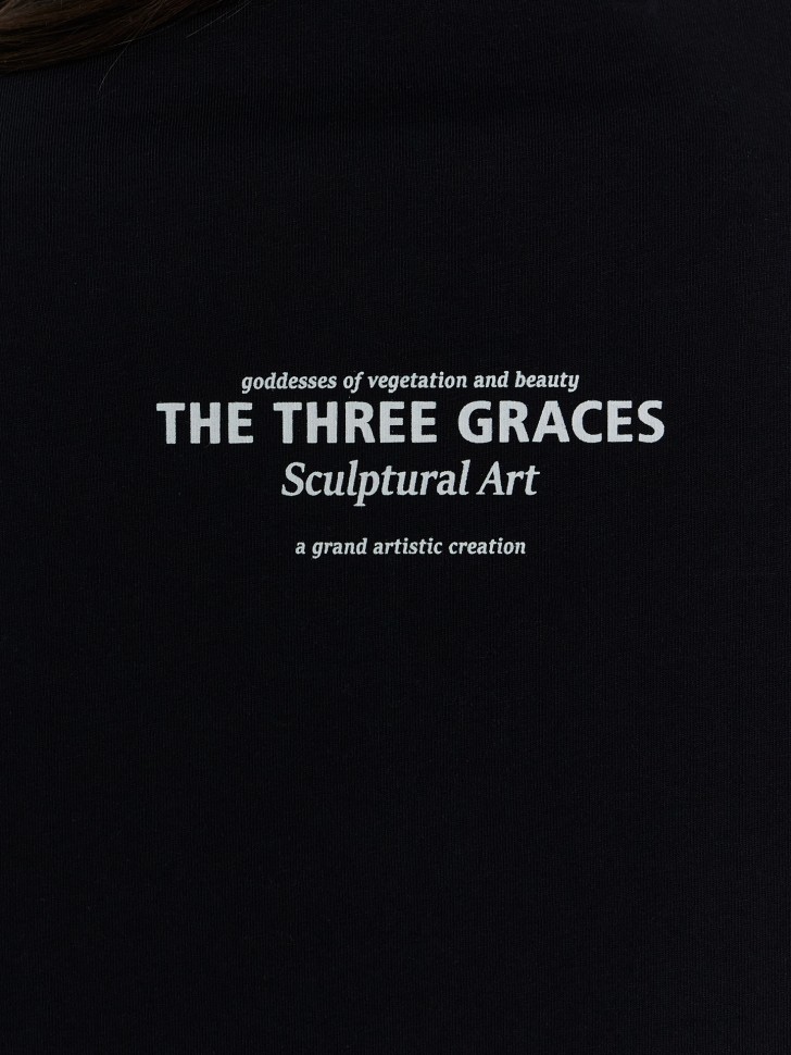Футболка женская черная с принтом и надписью "The three graces" 112934 Mark Formelle