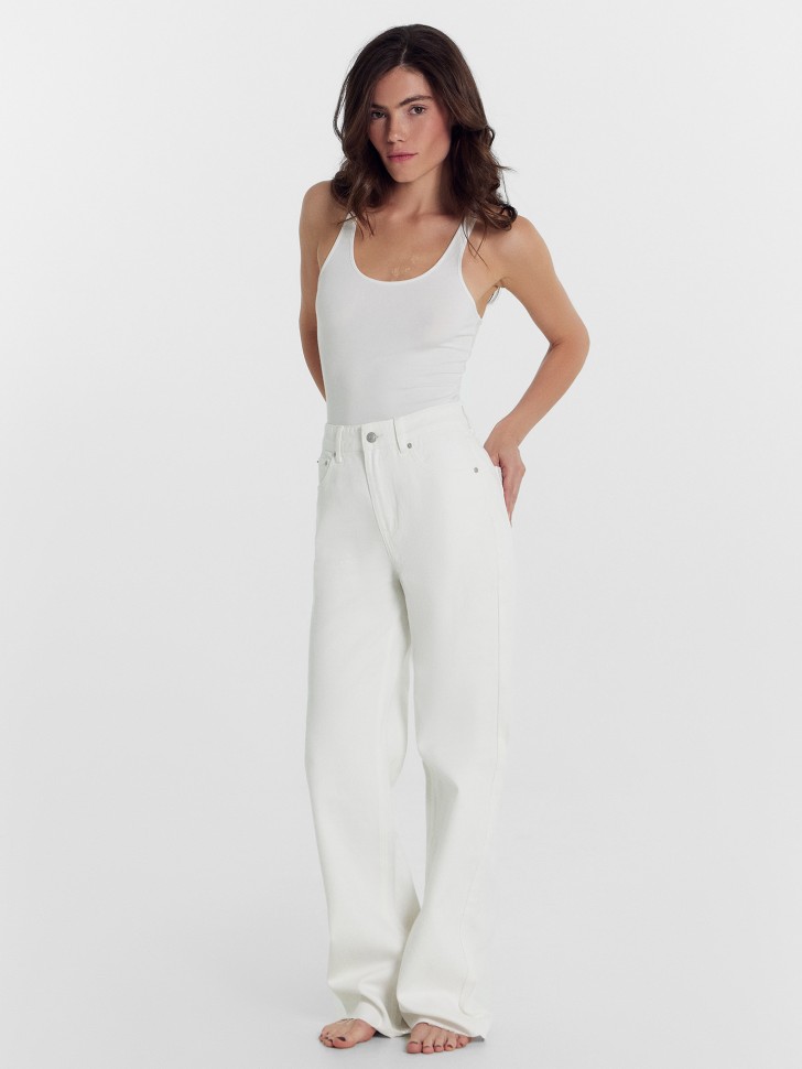 Брюки женские джинсовые wide leg fit молочные 2024-DTW1302-1 Mark Formelle