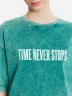 Футболка женская зеленая с обработкой эйсид и надписью "time never stops" 112961 Mark Formelle