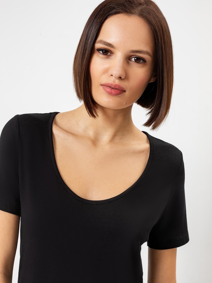 Футболка женская regular fit в черном цвете 112806 Mark Formelle